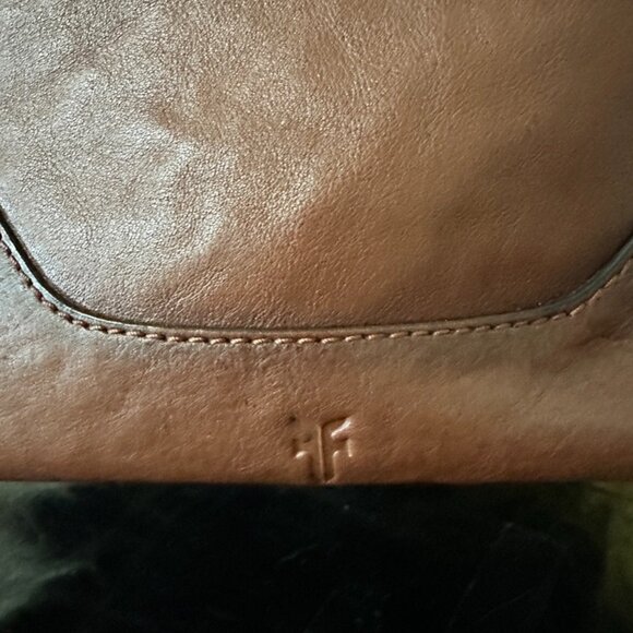 Frye Leather Side Pocket Hobo Shoulder Bag - Picture 2 of 10